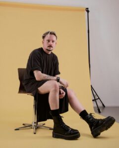 Genderless Style: Self-Expression Beyond the Binary